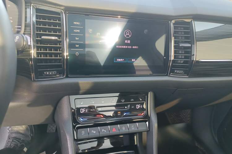 Used Skoda Kodiaq 2021 TSI330 5-Seater Two-Wheel-Drive Luxury Plus Edition Audio And AC Panel