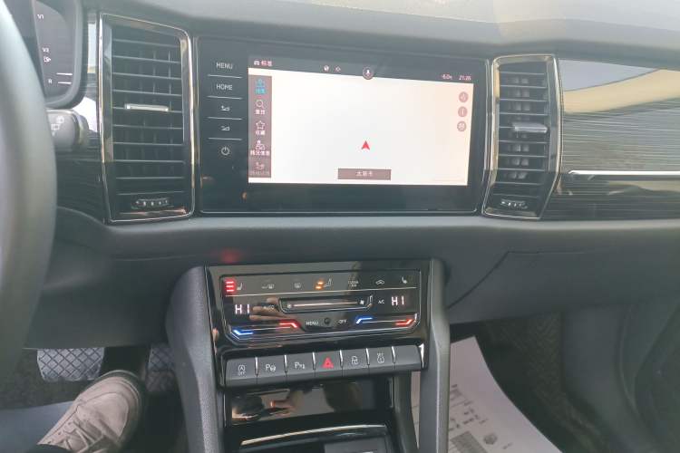 Used Skoda Kodiaq 2021 TSI330 5-Seater Two-Wheel-Drive Luxury Plus Edition Audio And AC Panel
