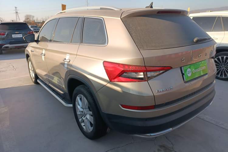 Used Skoda Kodiaq 2021 TSI330 5-Seater Two-Wheel-Drive Luxury Plus Edition Exterior 3