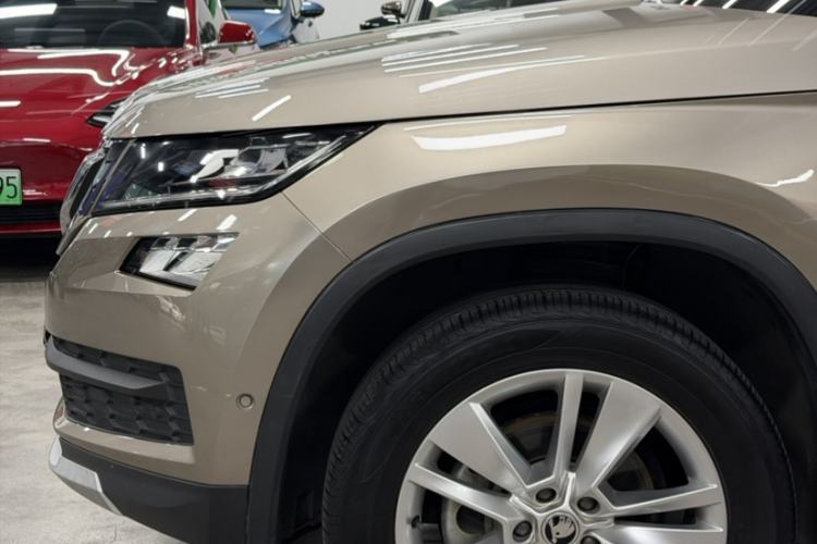 Used Skoda Kodiaq 2021 TSI330 5-Seater Two-Wheel-Drive Luxury Plus Edition Exterior 6