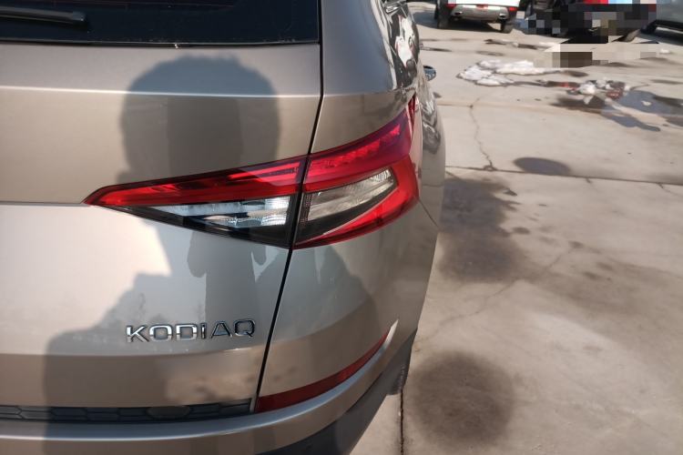 Used Skoda Kodiaq 2021 TSI330 5-Seater Two-Wheel-Drive Luxury Plus Edition Exterior 6