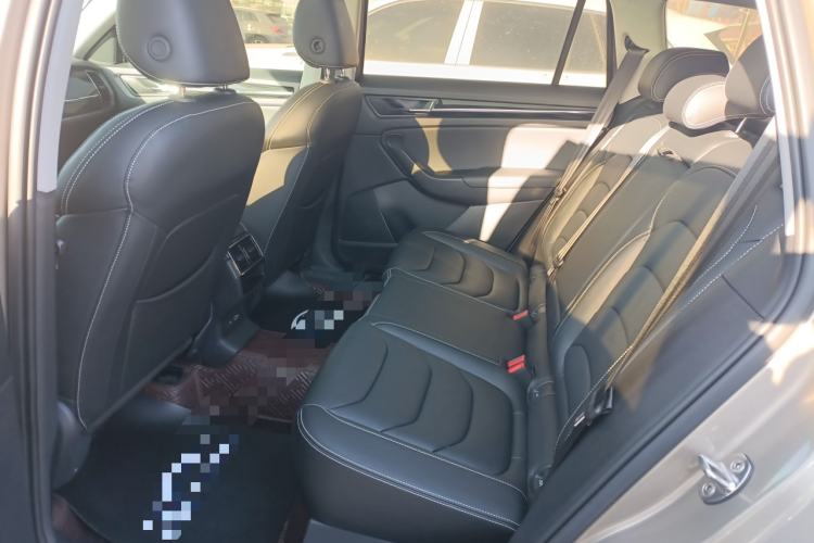 Used Skoda Kodiaq 2021 TSI330 5-Seater Two-Wheel-Drive Luxury Plus Edition Interior 4