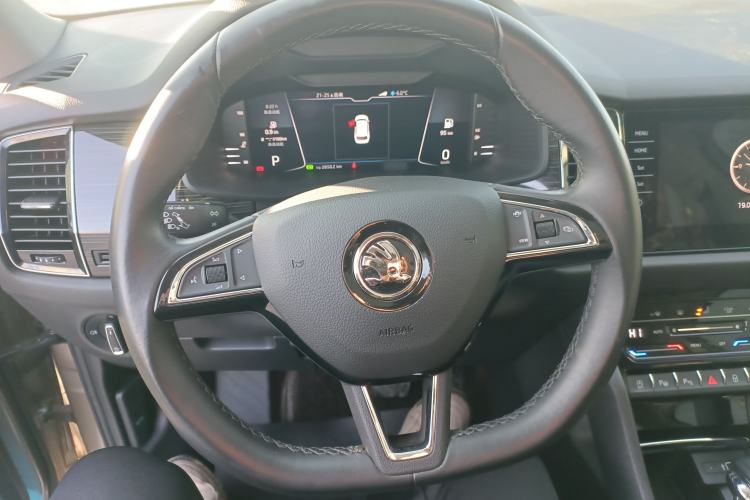 Used Skoda Kodiaq 2021 TSI330 5-Seater Two-Wheel-Drive Luxury Plus Edition Steering Wheel