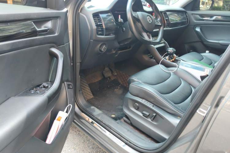 Used Skoda Kodiaq 2021 TSI330 7-Seater Two-Wheel-Drive Luxury Plus Edition Driver Seat