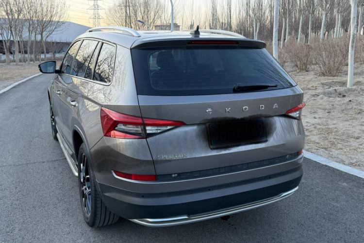 Used Skoda Kodiaq 2021 TSI330 7-Seater Two-Wheel-Drive Luxury Plus Edition Exterior 4