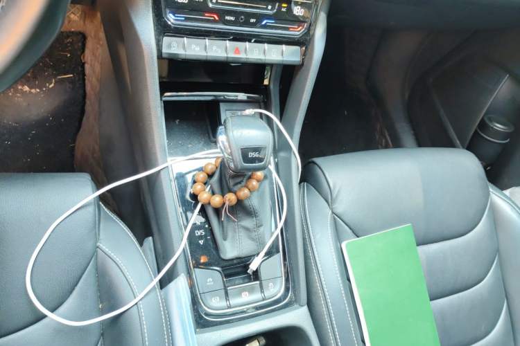 Used Skoda Kodiaq 2021 TSI330 7-Seater Two-Wheel-Drive Luxury Plus Edition Gear Lever