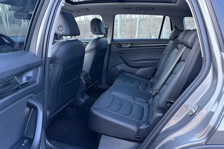 Used Skoda Kodiaq 2021 TSI330 7-Seater Two-Wheel-Drive Luxury Plus Edition Interior 2