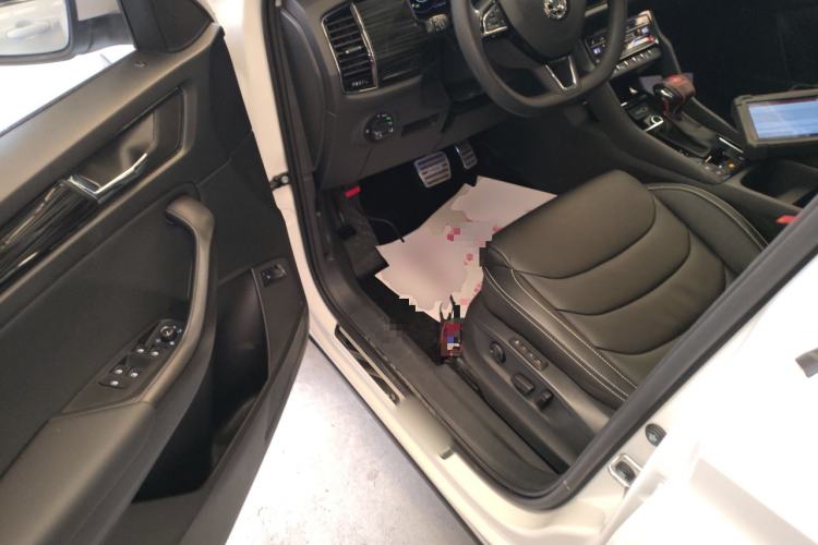 Used Skoda Kodiaq 2021 TSI330 5-Seater Two-Wheel-Drive Luxury Plus Edition Driver Seat