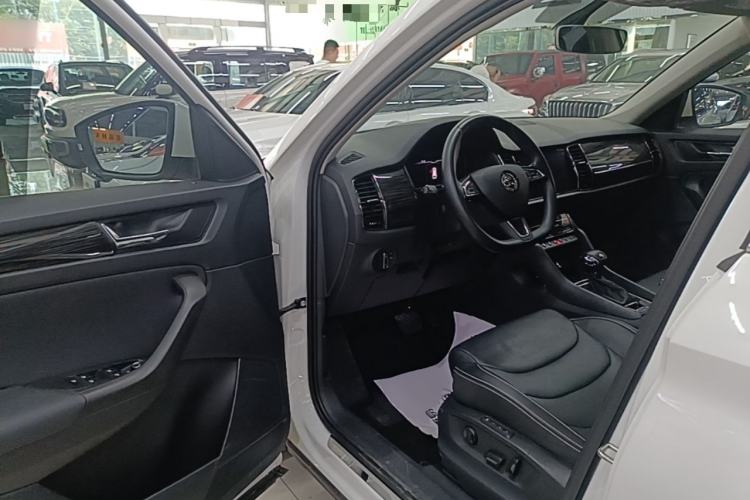 Used Skoda Kodiaq 2021 TSI330 7-Seater Two-Wheel-Drive Luxury Plus Edition Driver Seat