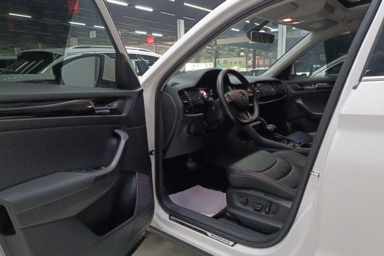 Used Skoda Kodiaq 2021 TSI330 7-Seater Two-Wheel-Drive Luxury Plus Edition Driver Seat