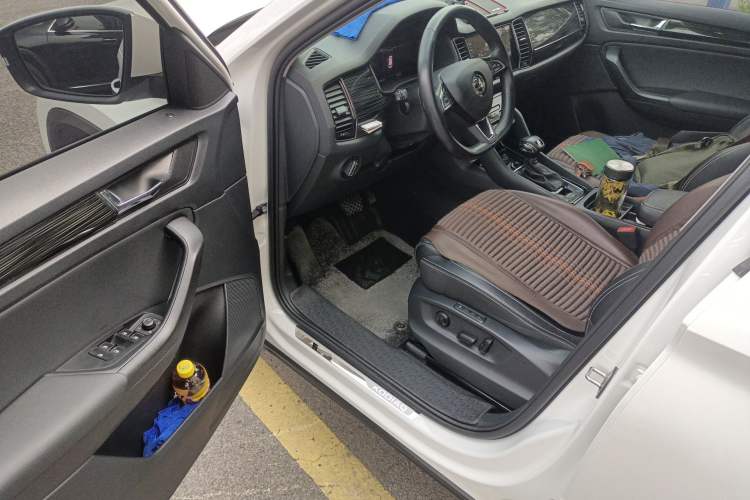 Used Skoda Kodiaq 2021 TSI330 5-Seater Two-Wheel-Drive Luxury Plus Edition Driver Seat