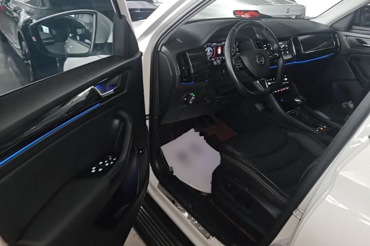 Used Skoda Kodiaq 2021 TSI330 5-Seater Two-Wheel-Drive Luxury Plus Edition Driver Seat