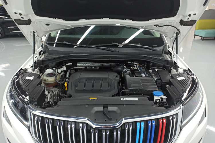 Used Skoda Kodiaq 2021 TSI330 5-Seater Two-Wheel-Drive Luxury Plus Edition Engine Bay