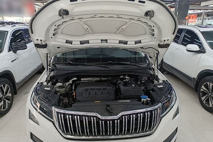 Used Skoda Kodiaq 2021 TSI330 7-Seater Two-Wheel-Drive Luxury Plus Edition Engine Bay