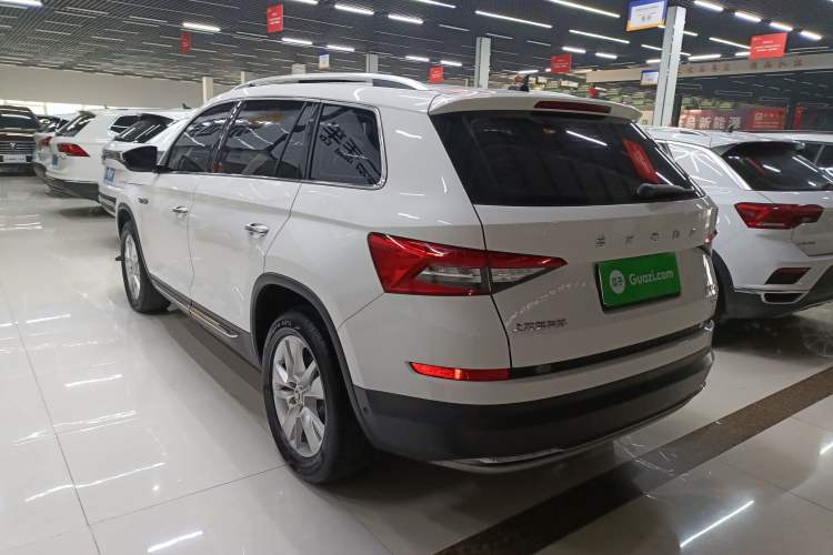 Used Skoda Kodiaq 2021 TSI330 7-Seater Two-Wheel-Drive Luxury Plus Edition Exterior 2