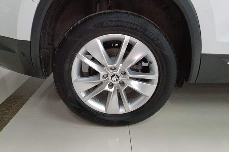 Used Skoda Kodiaq 2021 TSI330 7-Seater Two-Wheel-Drive Luxury Plus Edition Exterior 5