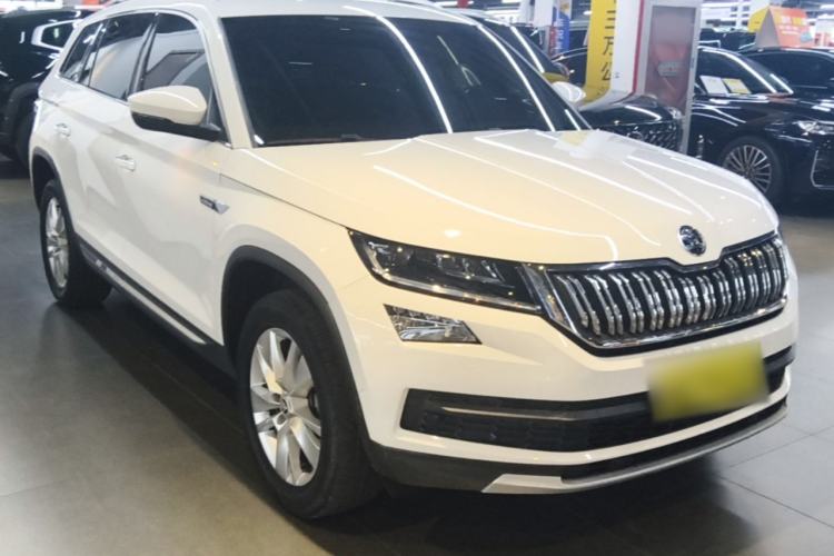 Used Skoda Kodiaq 2021 TSI330 5-Seater Two-Wheel-Drive Luxury Plus Edition Front Right 45 Deg