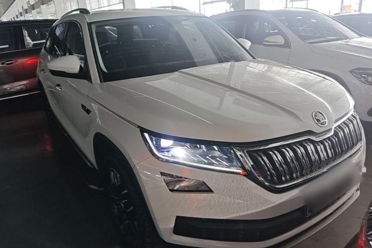 Used Skoda Kodiaq 2021 TSI330 5-Seater Two-Wheel-Drive Luxury Plus Edition Front Right 45 Deg