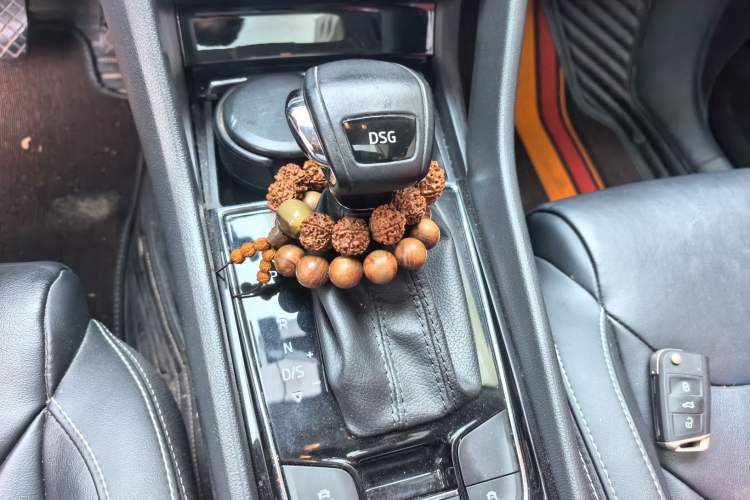 Used Skoda Kodiaq 2021 TSI330 7-Seater Two-Wheel-Drive Luxury Plus Edition Gear Lever