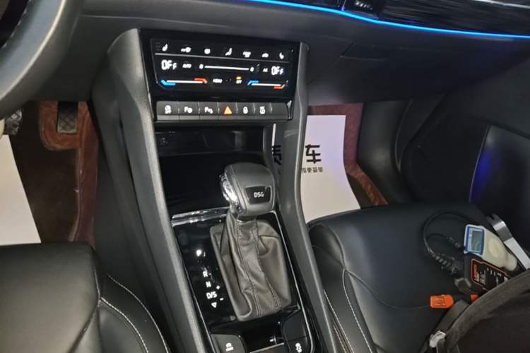 Used Skoda Kodiaq 2021 TSI330 5-Seater Two-Wheel-Drive Luxury Plus Edition Gear Lever