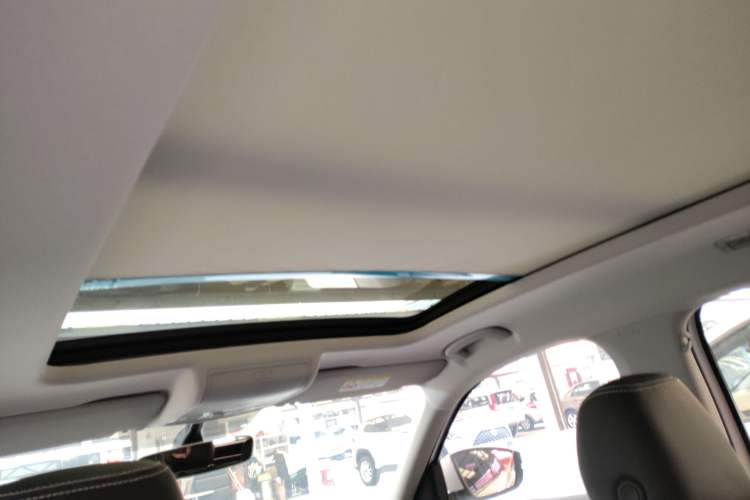 Used Skoda Kodiaq 2021 TSI330 5-Seater Two-Wheel-Drive Luxury Plus Edition Headliner