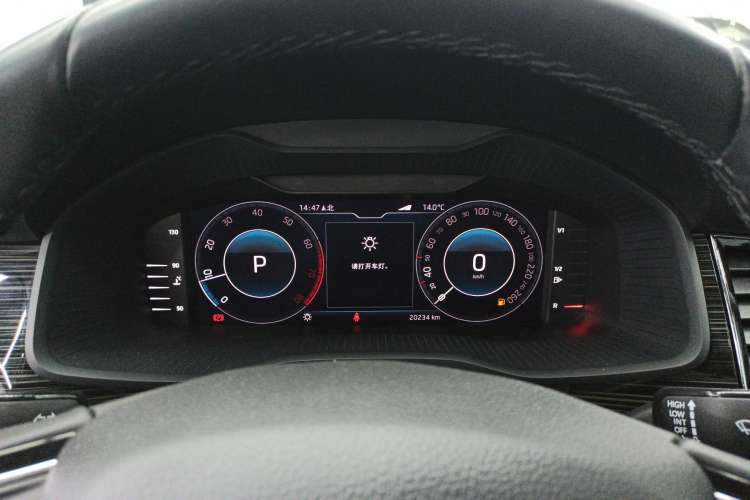 Used Skoda Kodiaq 2021 TSI330 5-Seater Two-Wheel-Drive Luxury Plus Edition Instrument Cluster