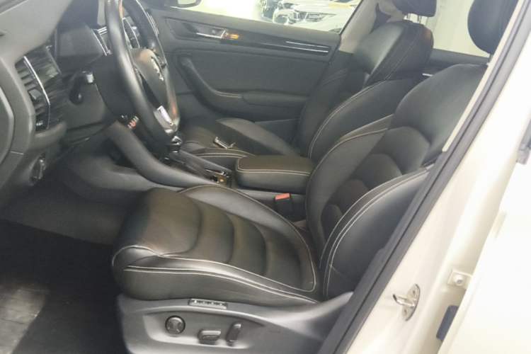 Used Skoda Kodiaq 2021 TSI330 5-Seater Two-Wheel-Drive Luxury Plus Edition Left Front Seat