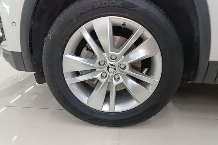 Used Skoda Kodiaq 2021 TSI330 7-Seater Two-Wheel-Drive Luxury Plus Edition Left Front Wheel Hub