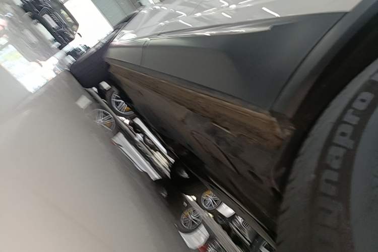 Used Skoda Kodiaq 2021 TSI330 7-Seater Two-Wheel-Drive Luxury Plus Edition Left Side Sill