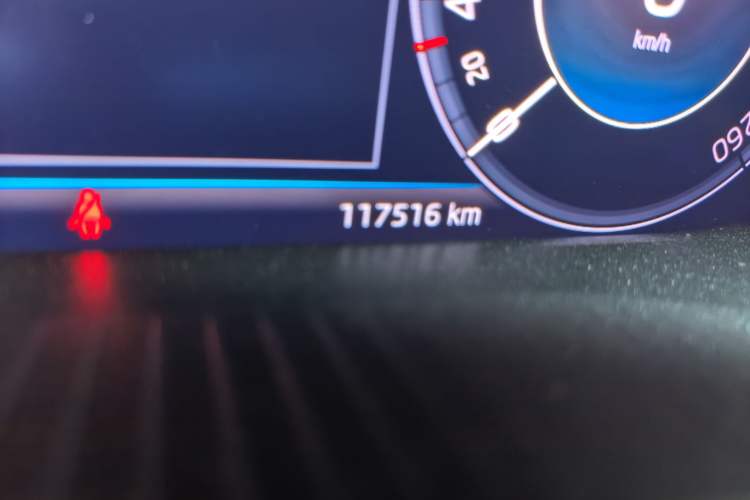 Used Skoda Kodiaq 2021 TSI330 7-Seater Two-Wheel-Drive Luxury Plus Edition Odometer Close Up