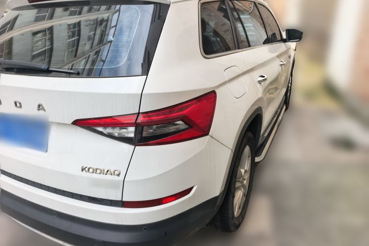 Used Skoda Kodiaq 2021 TSI330 7-Seater Two-Wheel-Drive Luxury Plus Edition Rear Right 45 Deg