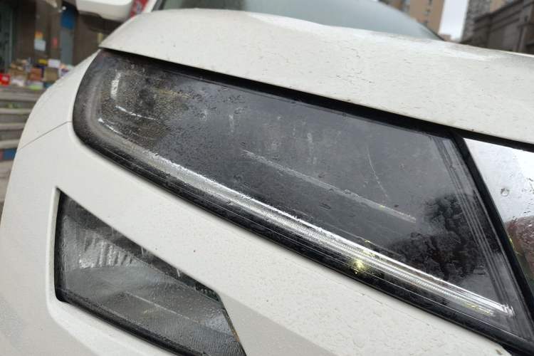 Used Skoda Kodiaq 2021 TSI330 5-Seater Two-Wheel-Drive Luxury Plus Edition Right Front Headlight