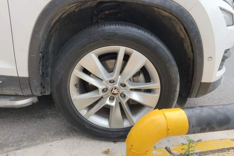 Used Skoda Kodiaq 2021 TSI330 5-Seater Two-Wheel-Drive Luxury Plus Edition Right Front Wheel Hub