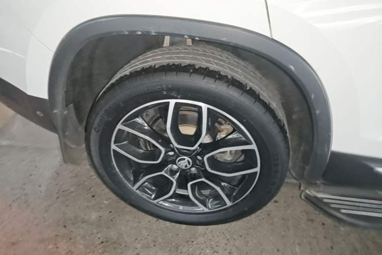 Used Skoda Kodiaq 2021 TSI330 5-Seater Two-Wheel-Drive Luxury Plus Edition Right Rear Wheel Hub