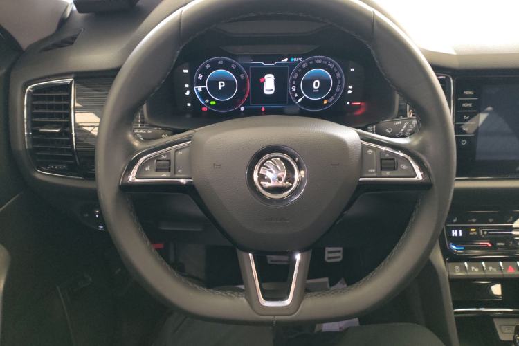 Used Skoda Kodiaq 2021 TSI330 5-Seater Two-Wheel-Drive Luxury Plus Edition Steering Wheel