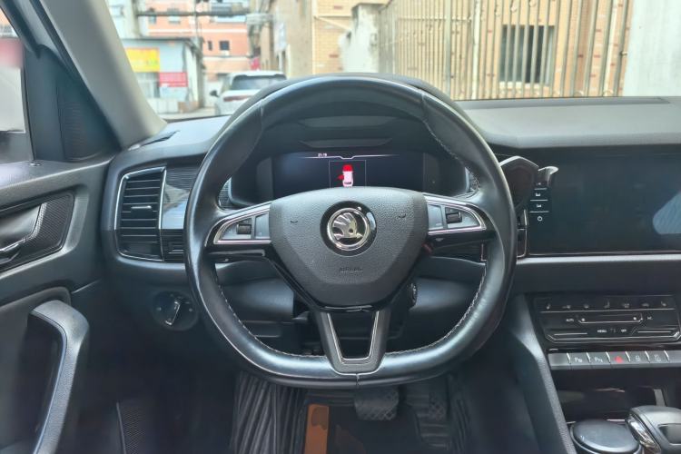 Used Skoda Kodiaq 2021 TSI330 7-Seater Two-Wheel-Drive Luxury Plus Edition Steering Wheel