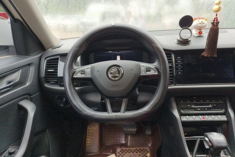 Used Skoda Kodiaq 2021 TSI330 5-Seater Two-Wheel-Drive Luxury Plus Edition Steering Wheel