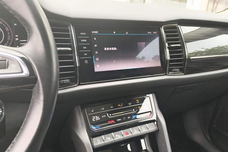 Used Skoda Kodiaq 2021 TSI330 7-Seater Two-Wheel-Drive Luxury Plus Edition Audio And AC Panel