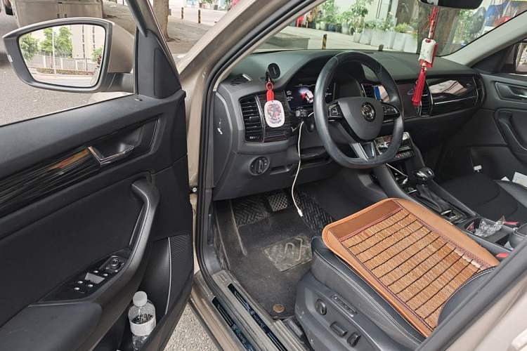 Used Skoda Kodiaq 2021 TSI330 7-Seater Two-Wheel-Drive Luxury Plus Edition Driver Seat