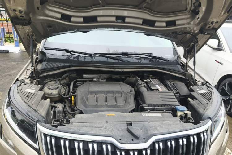 Used Skoda Kodiaq 2021 TSI330 7-Seater Two-Wheel-Drive Luxury Plus Edition Engine Bay