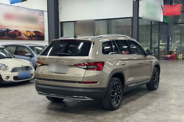 Used Skoda Kodiaq 2021 TSI330 7-Seater Two-Wheel-Drive Luxury Plus Edition Exterior 5