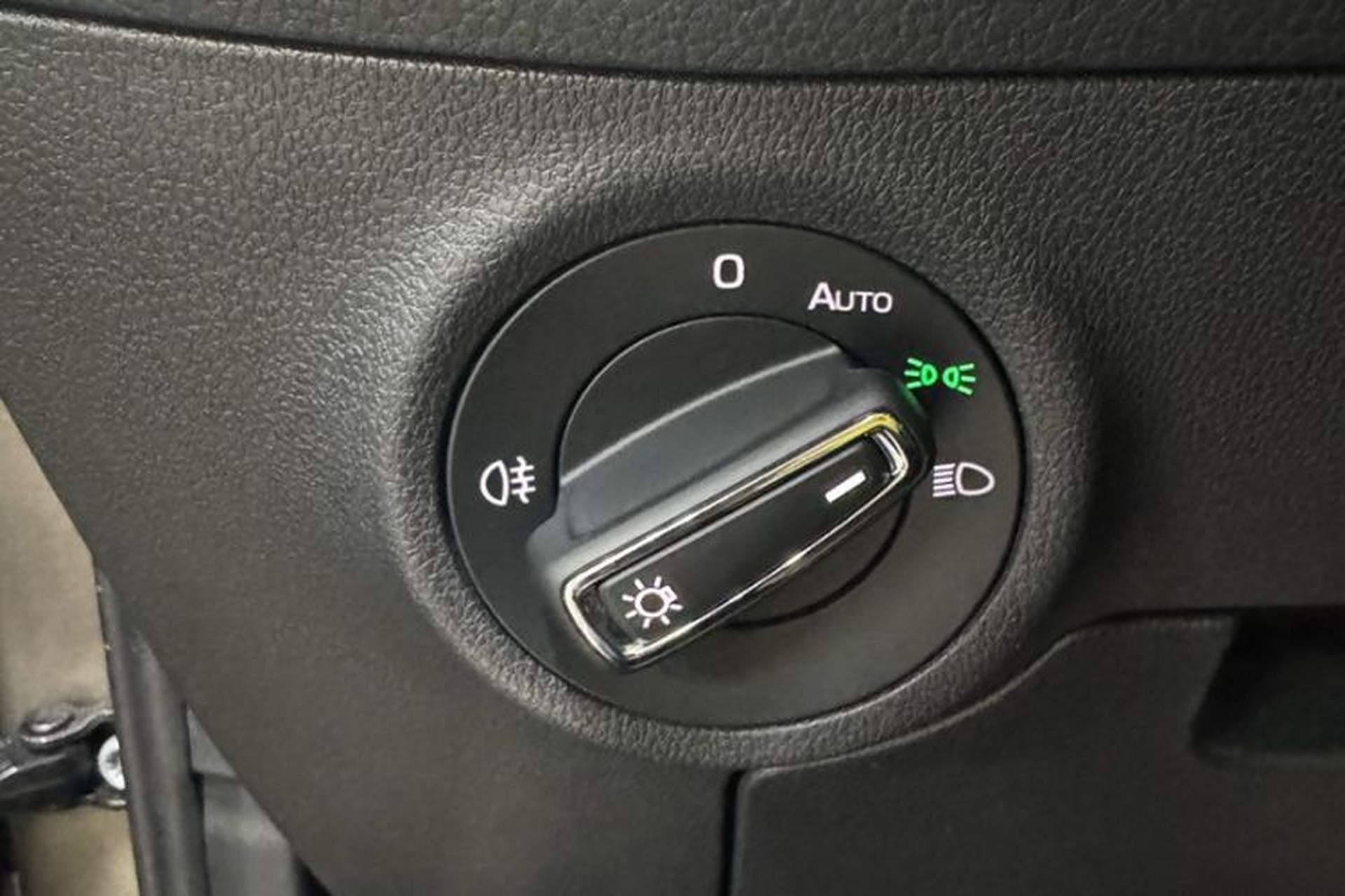 Used Skoda Kodiaq 2021 TSI330 7-Seater Two-Wheel-Drive Luxury Plus Edition Interior 10