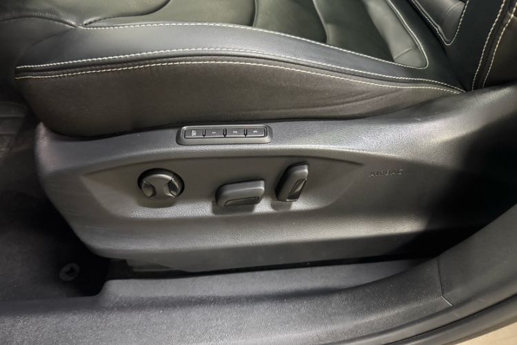 Used Skoda Kodiaq 2021 TSI330 7-Seater Two-Wheel-Drive Luxury Plus Edition Interior 12