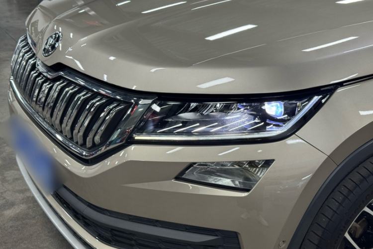 Used Skoda Kodiaq 2021 TSI330 7-Seater Two-Wheel-Drive Luxury Plus Edition Left Front Headlight