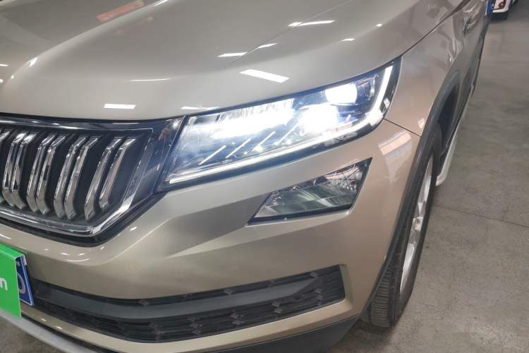 Used Skoda Kodiaq 2021 TSI330 5-Seater Two-Wheel-Drive Luxury Plus Edition Left Front Headlight
