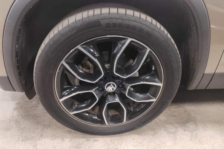 Used Skoda Kodiaq 2021 TSI330 7-Seater Two-Wheel-Drive Luxury Plus Edition Left Front Wheel Hub