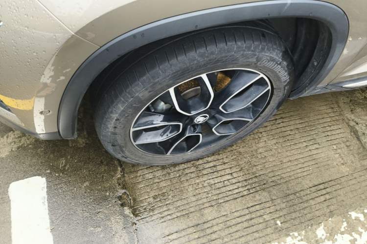 Used Skoda Kodiaq 2021 TSI330 7-Seater Two-Wheel-Drive Luxury Plus Edition Left Front Wheel Hub