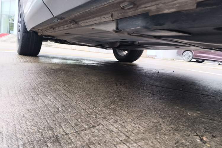 Used Skoda Kodiaq 2021 TSI330 7-Seater Two-Wheel-Drive Luxury Plus Edition Left Side Sill