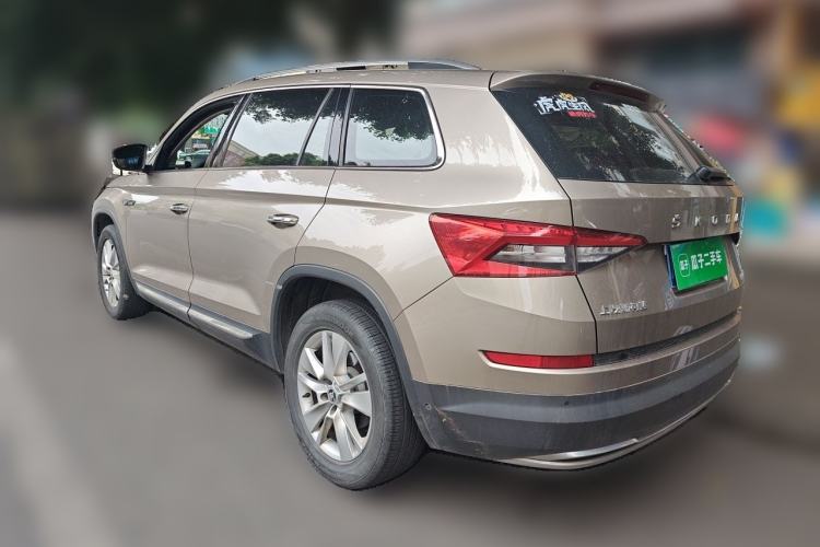 Used Skoda Kodiaq 2021 TSI330 7-Seater Two-Wheel-Drive Luxury Plus Edition Rear Left 45 Deg