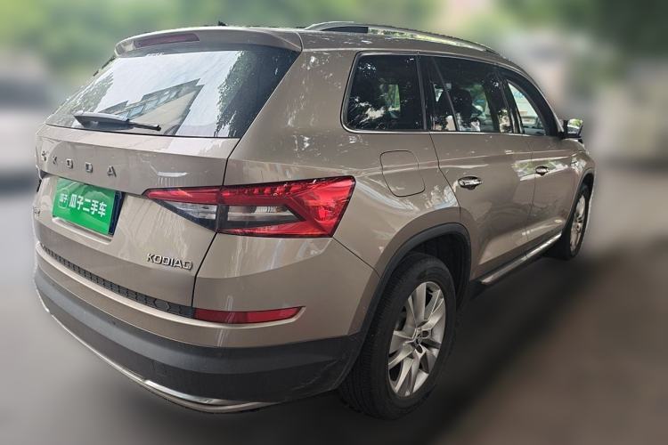 Used Skoda Kodiaq 2021 TSI330 7-Seater Two-Wheel-Drive Luxury Plus Edition Rear Right 45 Deg